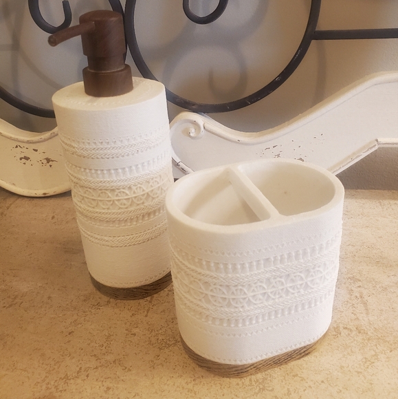 Bathroom Soap/Toothbrush Set - Picture 4 of 4